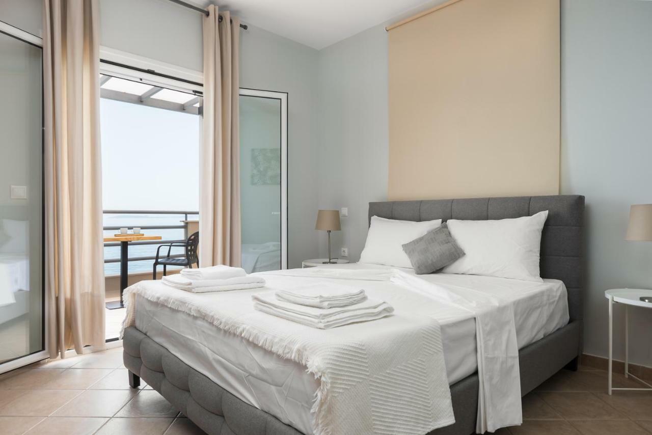 Glyfa Beach Villas Barbati Bagian luar foto