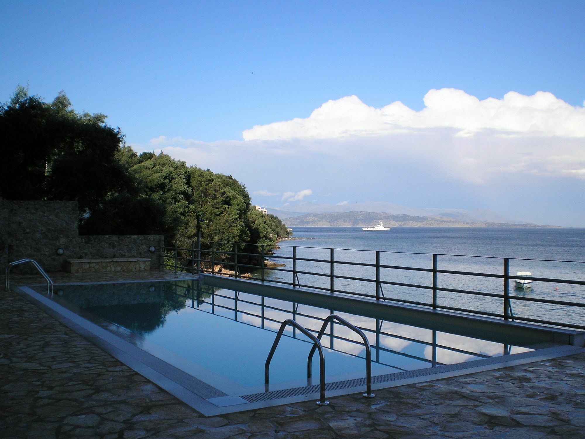 Glyfa Beach Villas Barbati Bagian luar foto