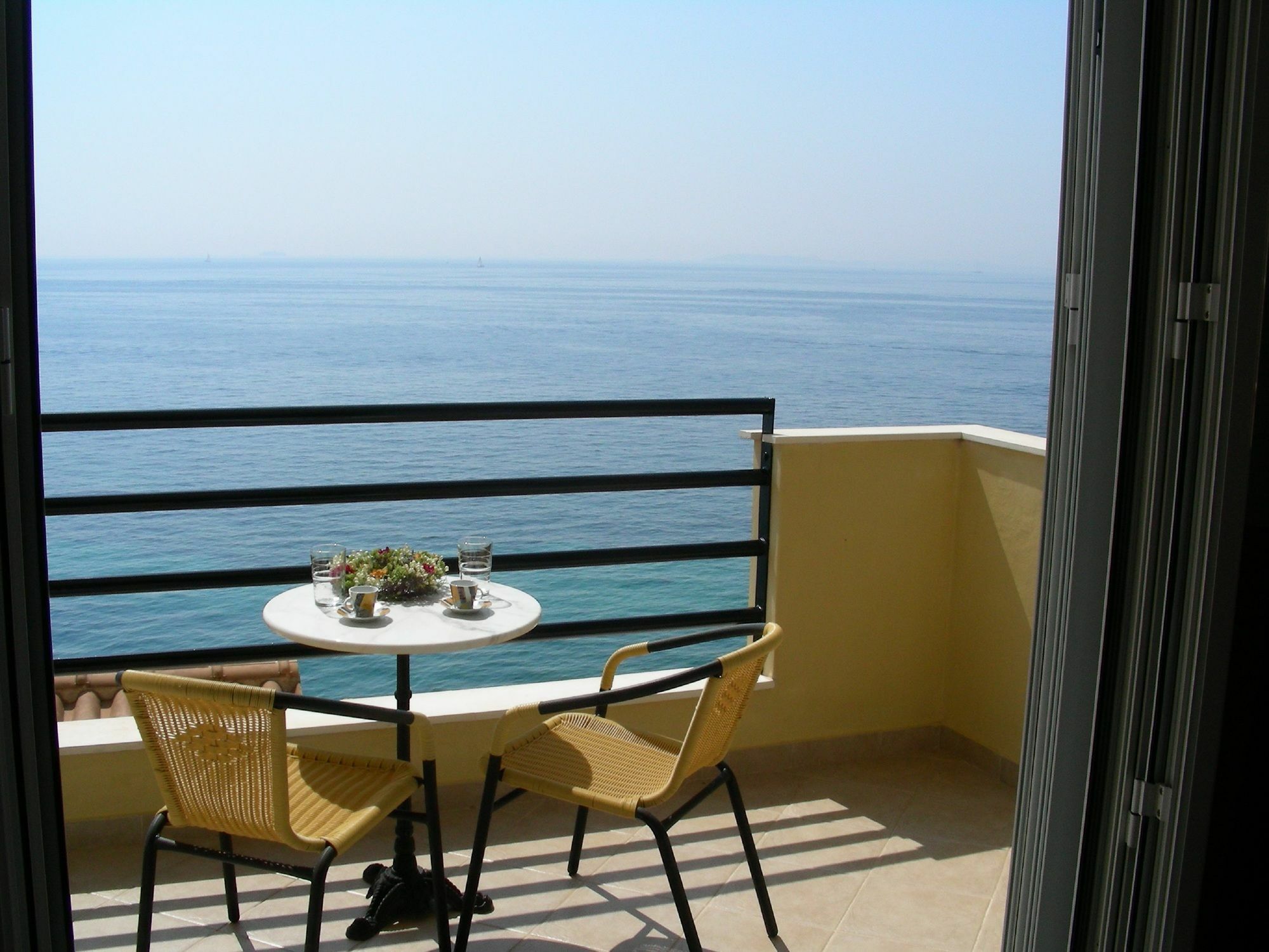 Glyfa Beach Villas Barbati Bagian luar foto
